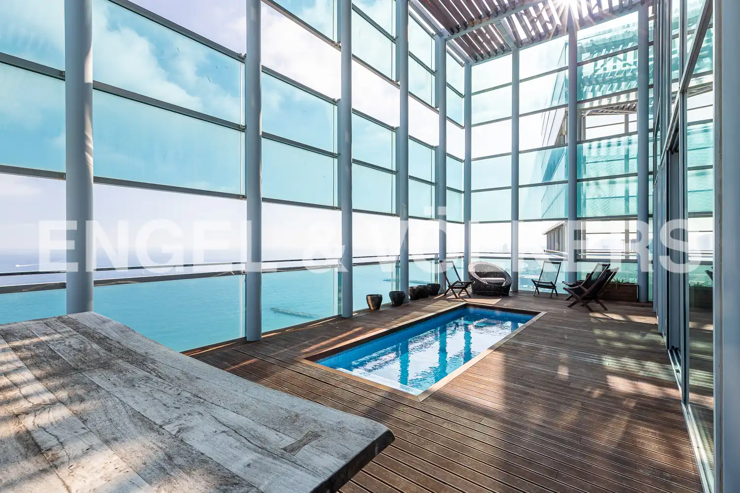 Piscina de Ático de alquiler en Barcelona con Aire acondicionado, Calefacción y Parquet