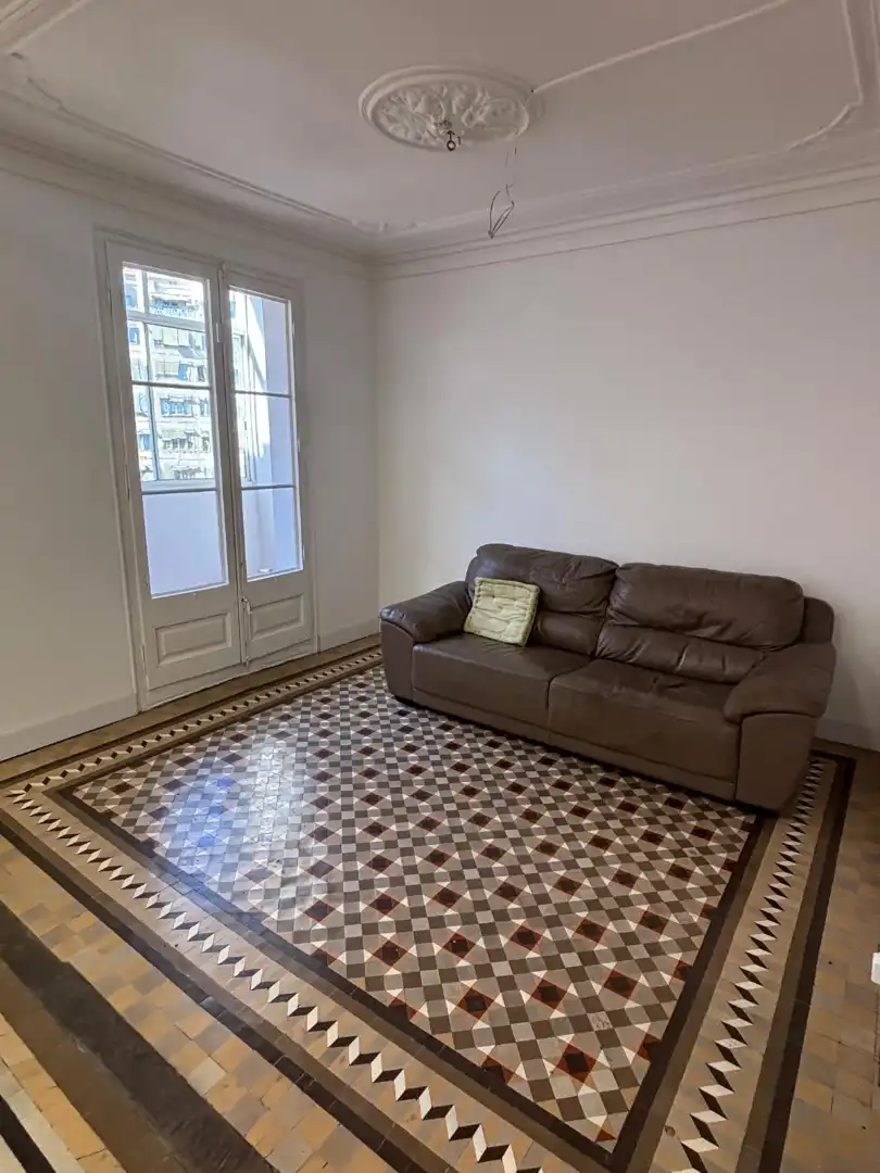 Sala d'estar de Pis en venda en Barcelona amb Terrassa i Balcó