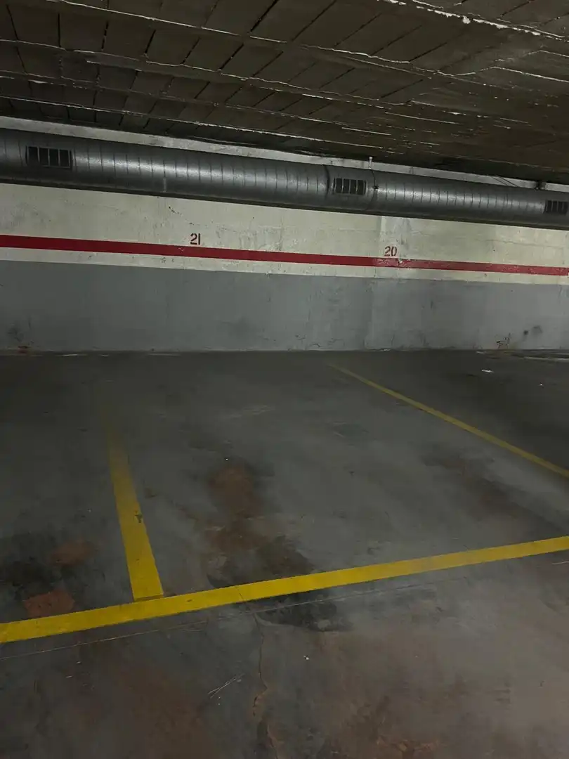 Einzelparkplatz zum Verkauf in Calle AMADEU VIVES 2, imagen 13