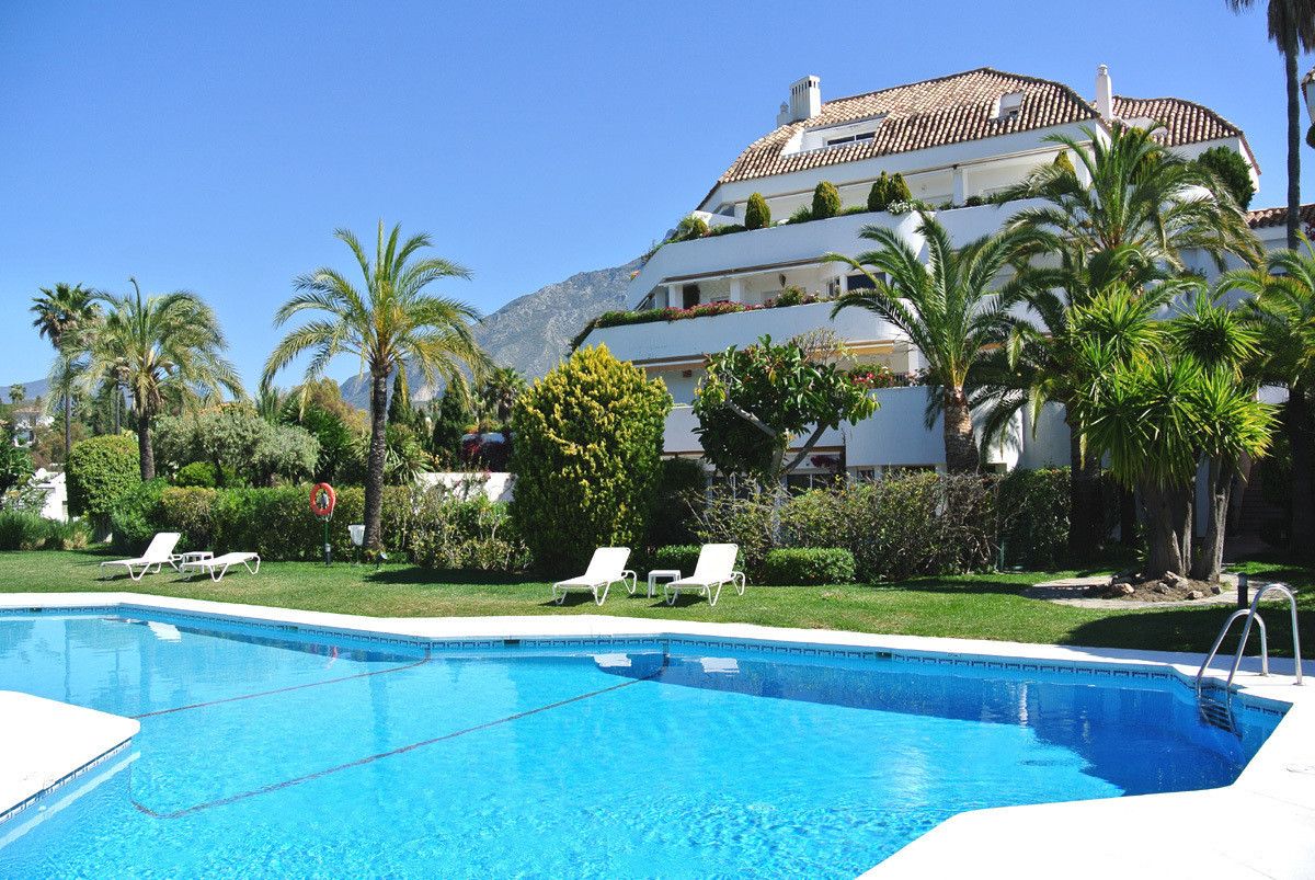 Jardín de Ático en venta en Marbella con Aire acondicionado, Calefacción y Terraza