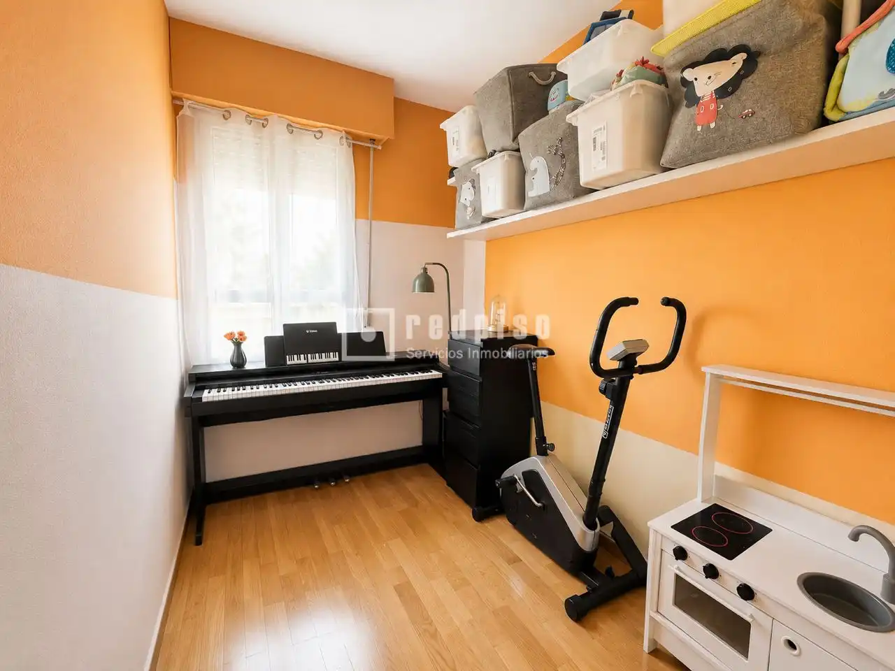 Bedroom of Flat for sale in Fuenlabrada  with Heating, Private garden and Parquet flooring