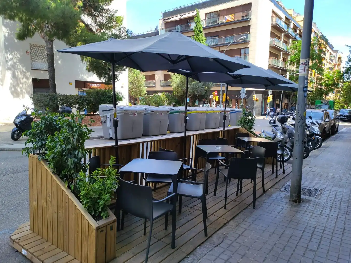 Local comercial en traspàs a Pau Alsina 79, imagen 2