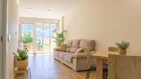 Sala d'estar de Planta baixa en venda en Santa Pola amb Aire condicionat, Jardí privat i Parquet