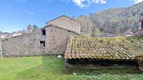 Vista exterior de Casa o xalet en venda en Llanes amb Jardí privat, Terrassa i Traster