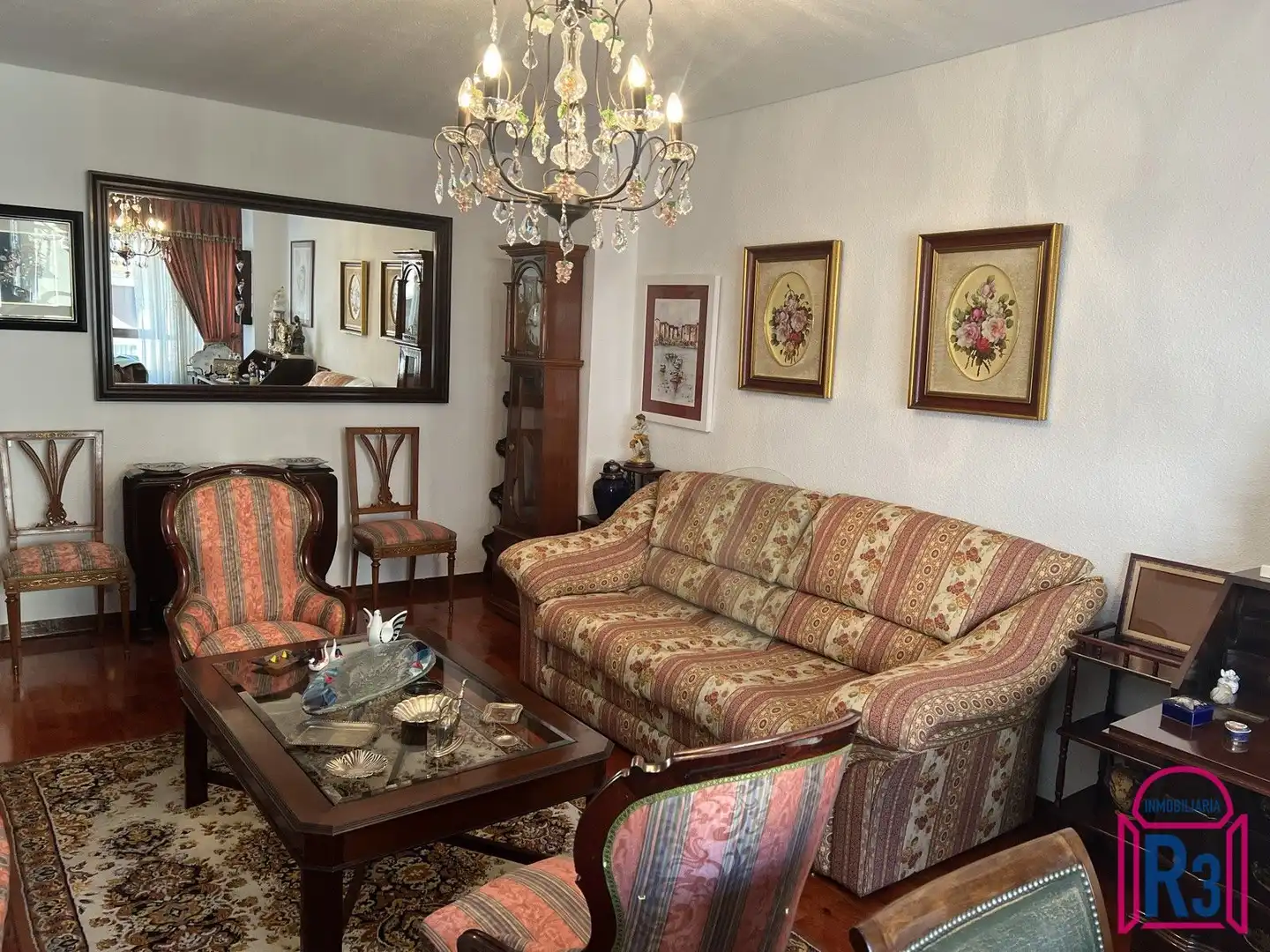 Sala d'estar de Pis en venda en Centro Ciudad