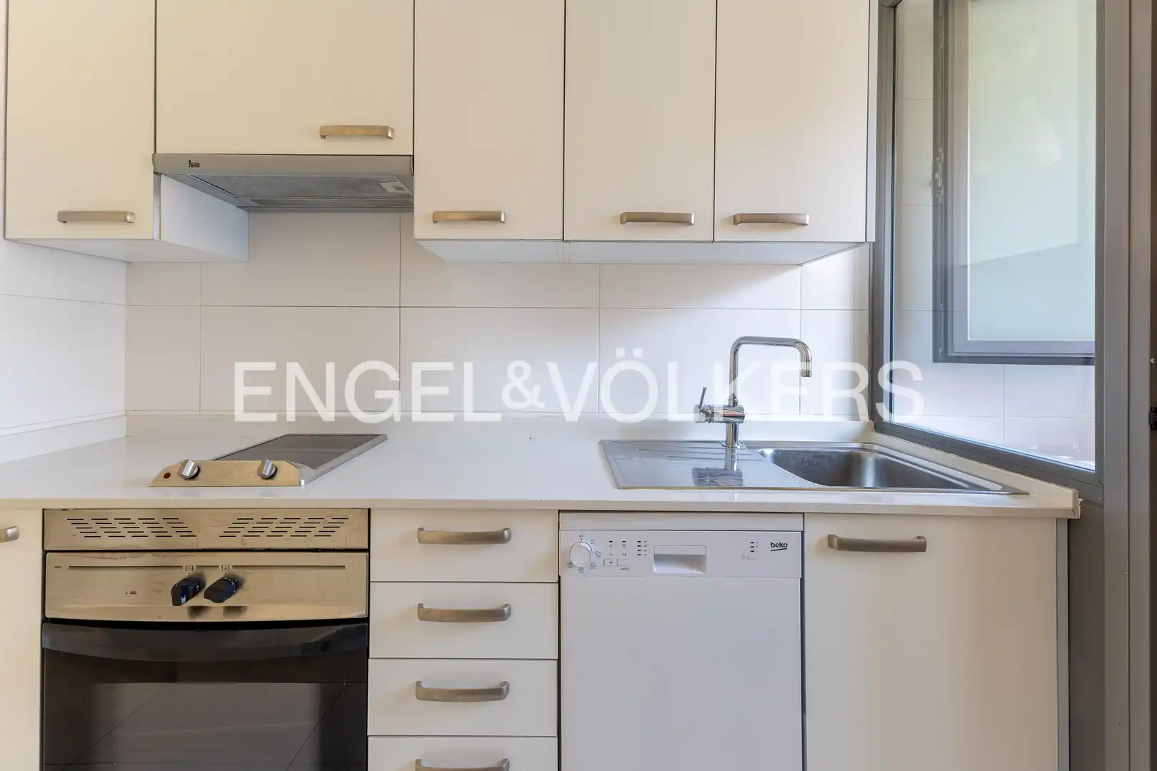 Cocina de Piso en venta en Madrid con Aire acondicionado, Calefacción y Piscina