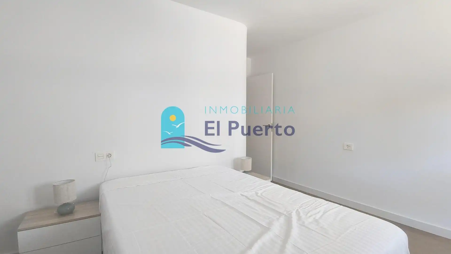 Dormitori de Apartament en venda en Mazarrón amb Terrassa, Alarma i Piscina comunitària