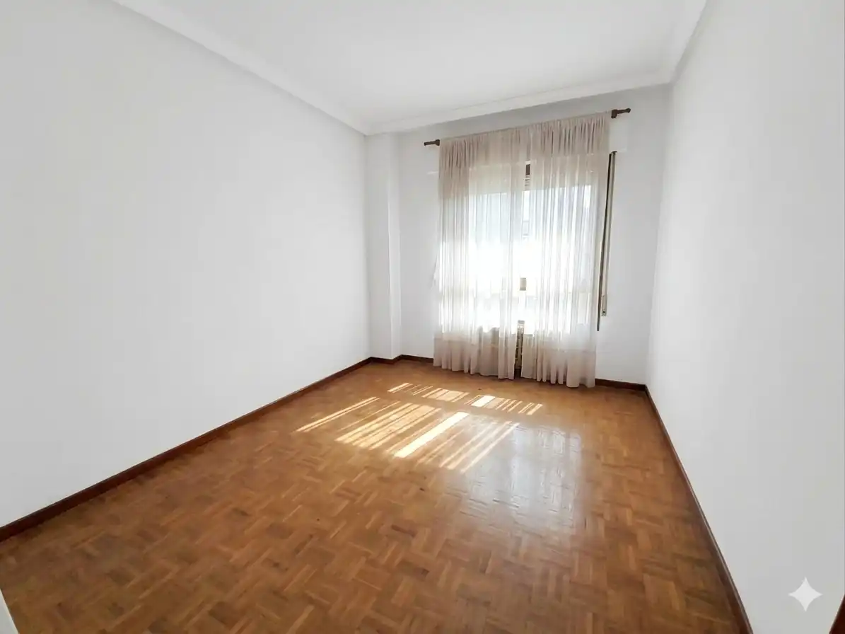 Dormitori de Pis en venda en Puertollano amb Aire condicionat, Parquet i Balcó