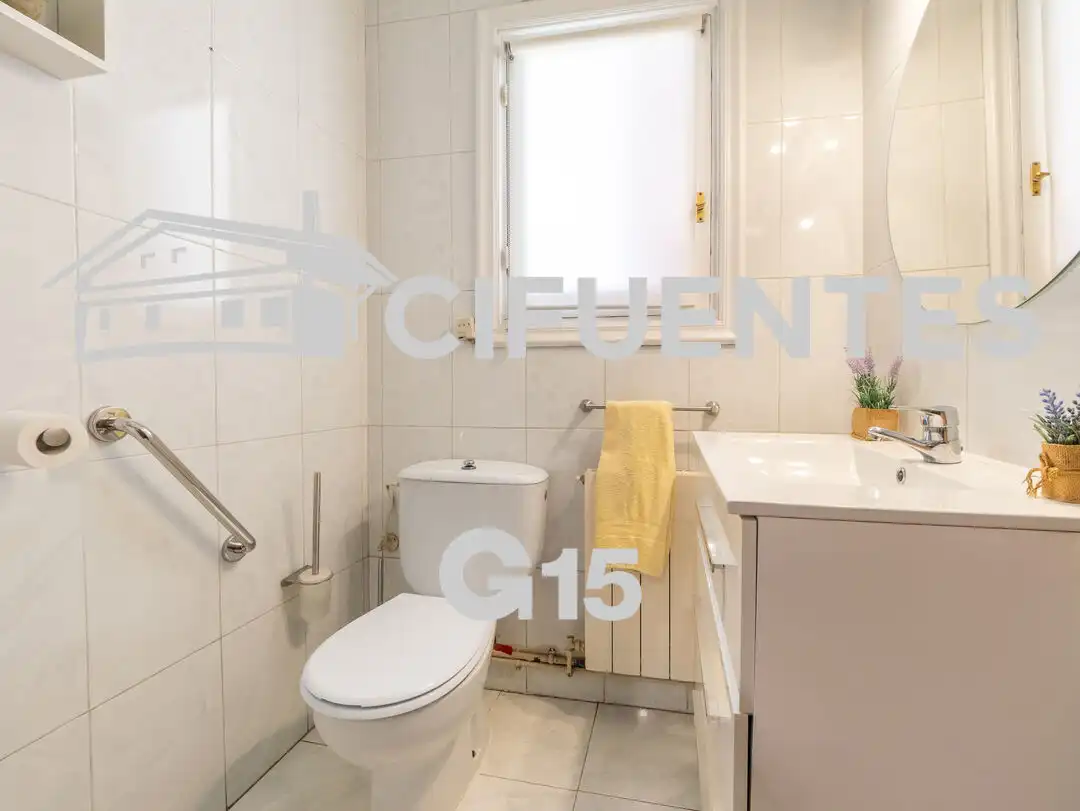 Bathroom of Flat for sale in Usurbil  with Heating and Furnished