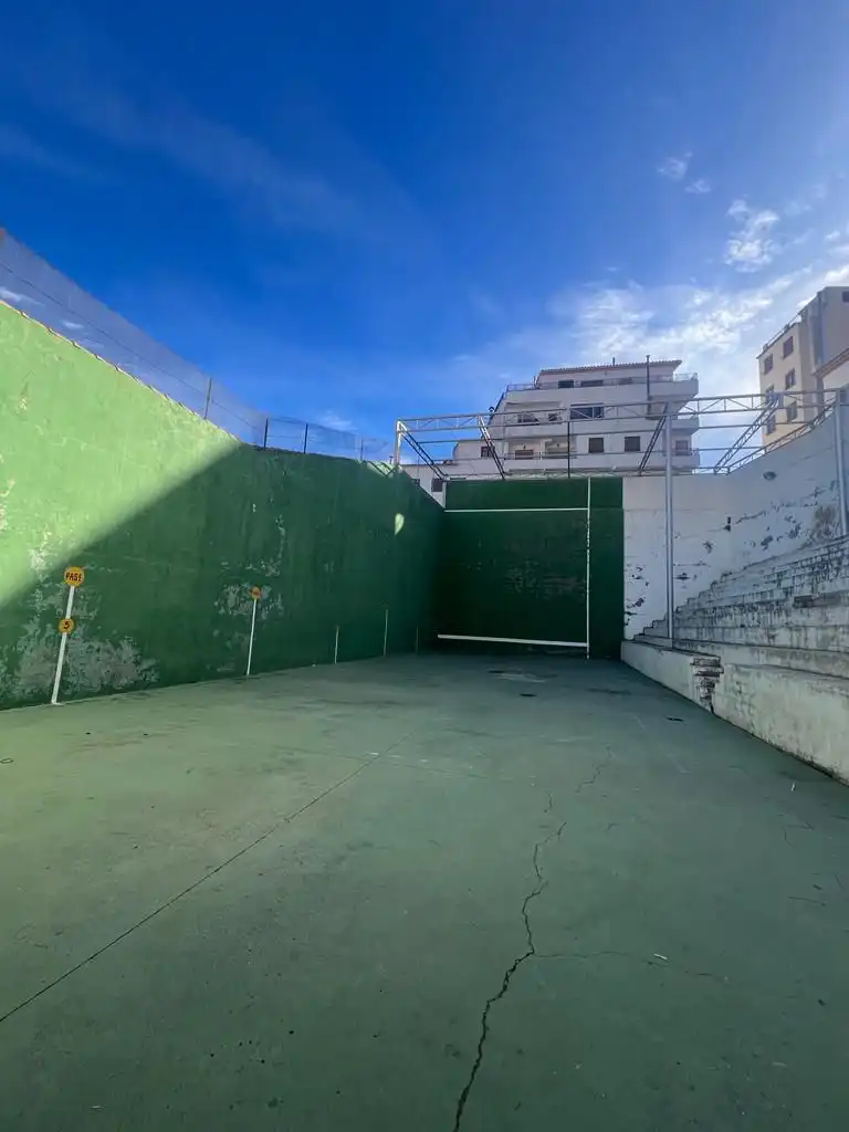 Vista exterior de Casa o xalet en venda en Villahermosa del Río amb Aire condicionat, Calefacció i Traster