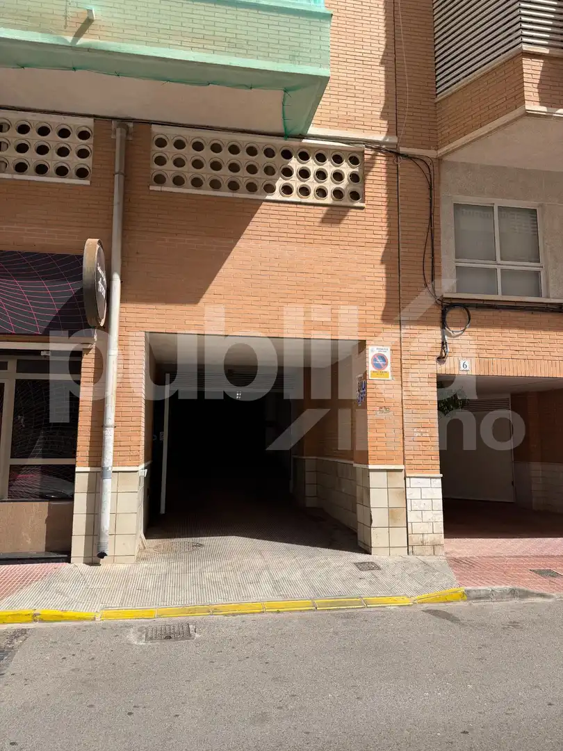 Aparcament de Pis en venda en Santa Pola amb Aire condicionat, Moblat i Balcó