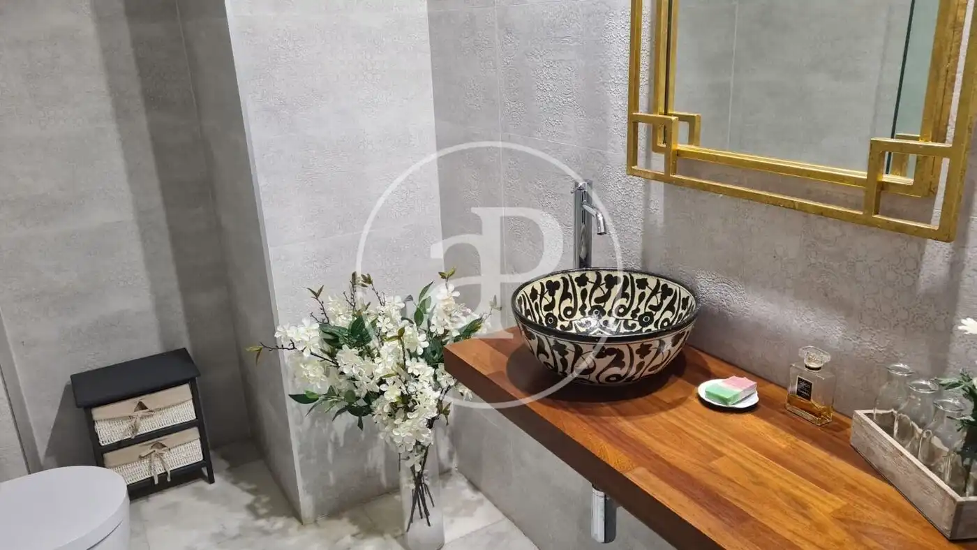 Baño de Piso de alquiler en Valencia con Aire acondicionado, Calefacción y Terraza