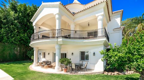 VILLA EN PRIMERA LINEA DE GOLF EN MARBELLA