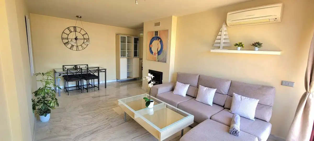 Apartamento con piscina en venta en Los Flamingos, imagen 4