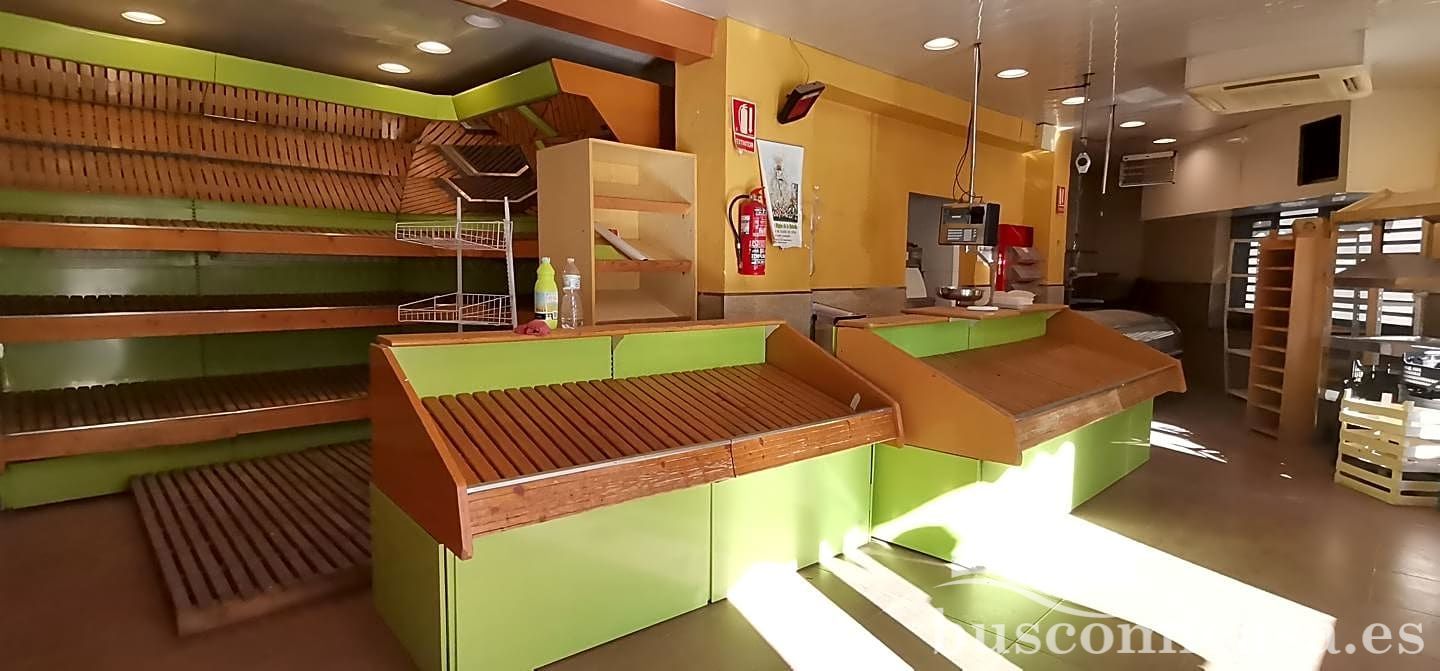Local de lloguer en Linares amb Aire condicionat i Moblat