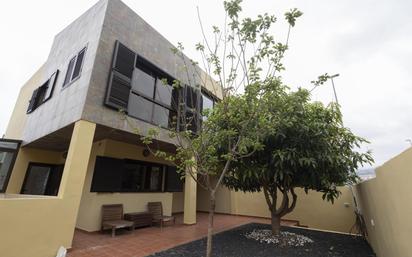 Vista exterior de Casa o xalet en venda en Los Realejos amb Terrassa