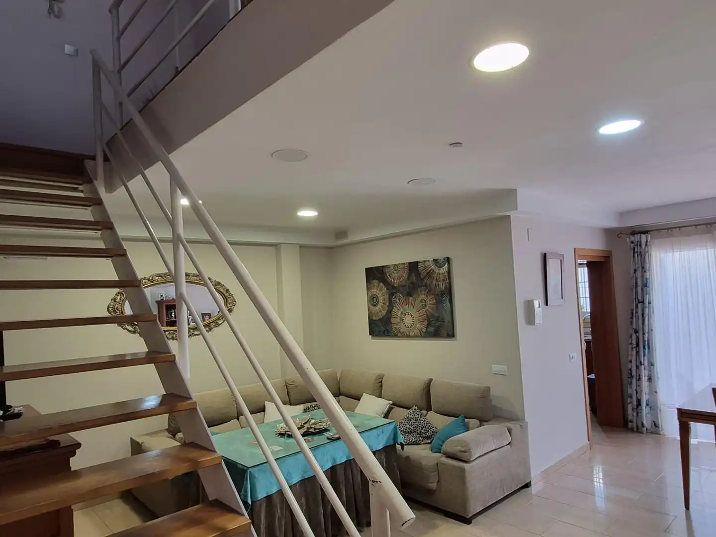Casa adosada en venta en Pilas con Aire acondicionado, Terraza y Trastero