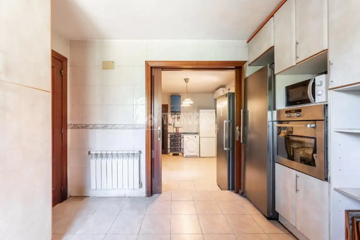 Cuina de Casa o xalet en venda en Las Rozas de Madrid amb Aire condicionat, Calefacció i Terrassa
