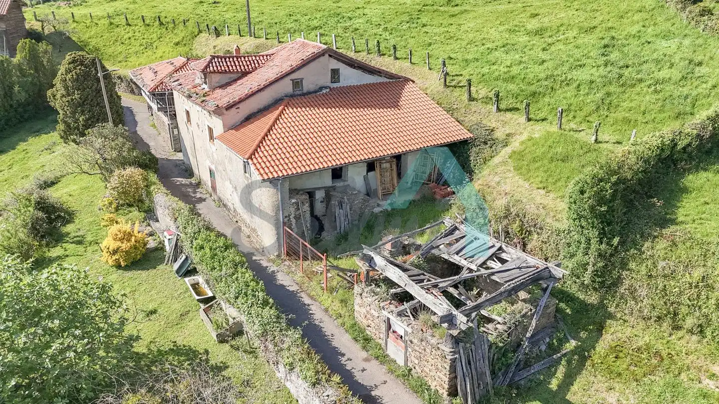 Casa o xalet en venda en Cudillero amb Jardí privat, Parquet i Terrassa