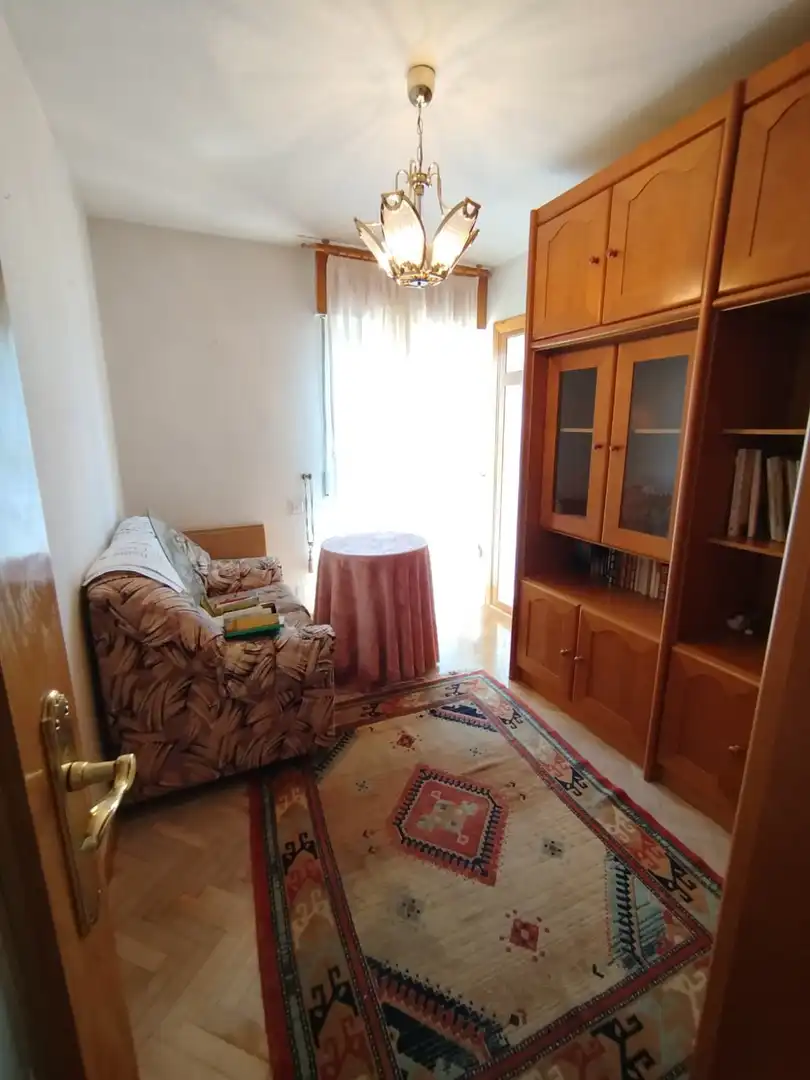 Sala d'estar de Pis en venda en Ávila amb Calefacció, Terrassa i Traster