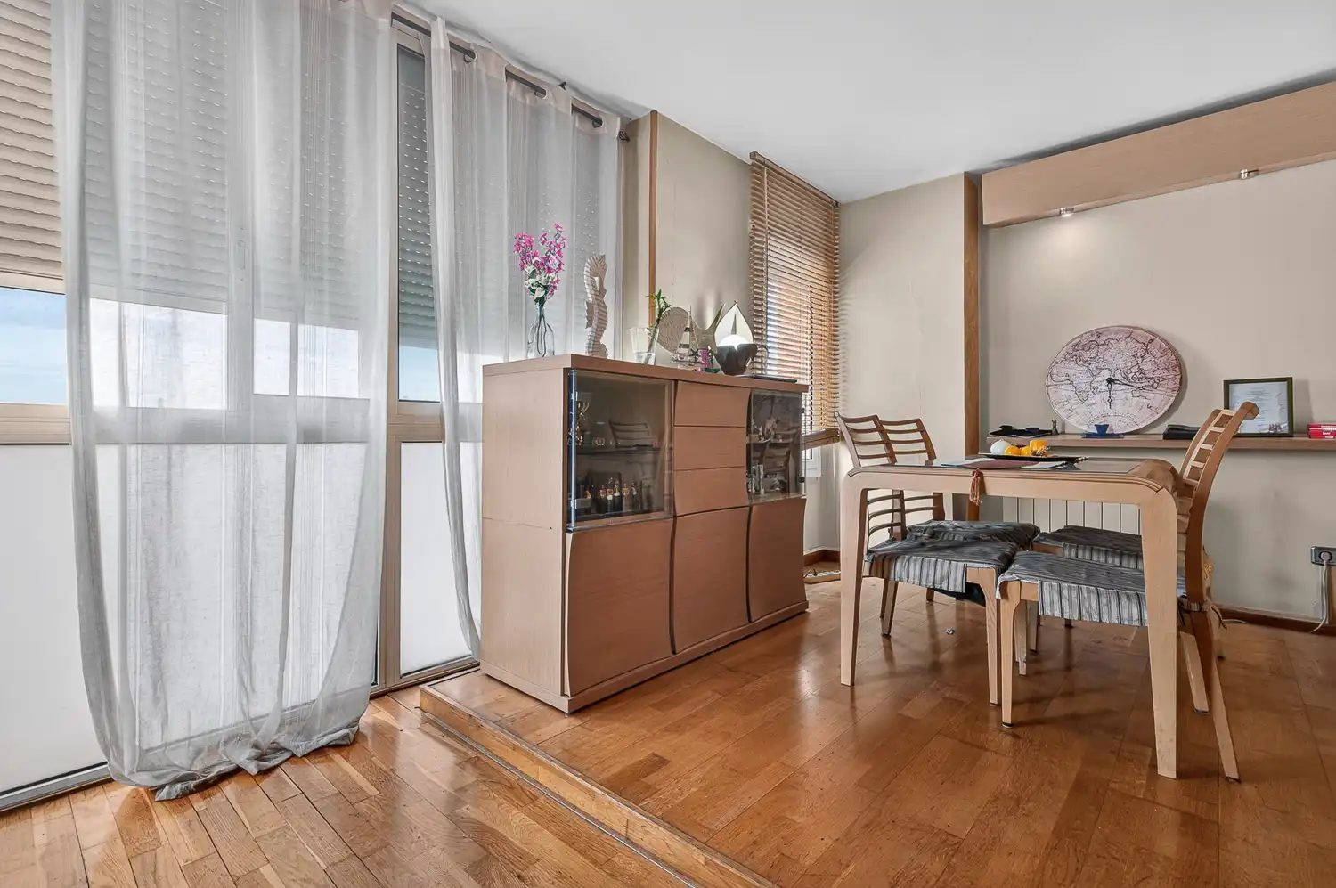 Comedor de Dúplex en venta en Terrassa con Calefacción y Balcón