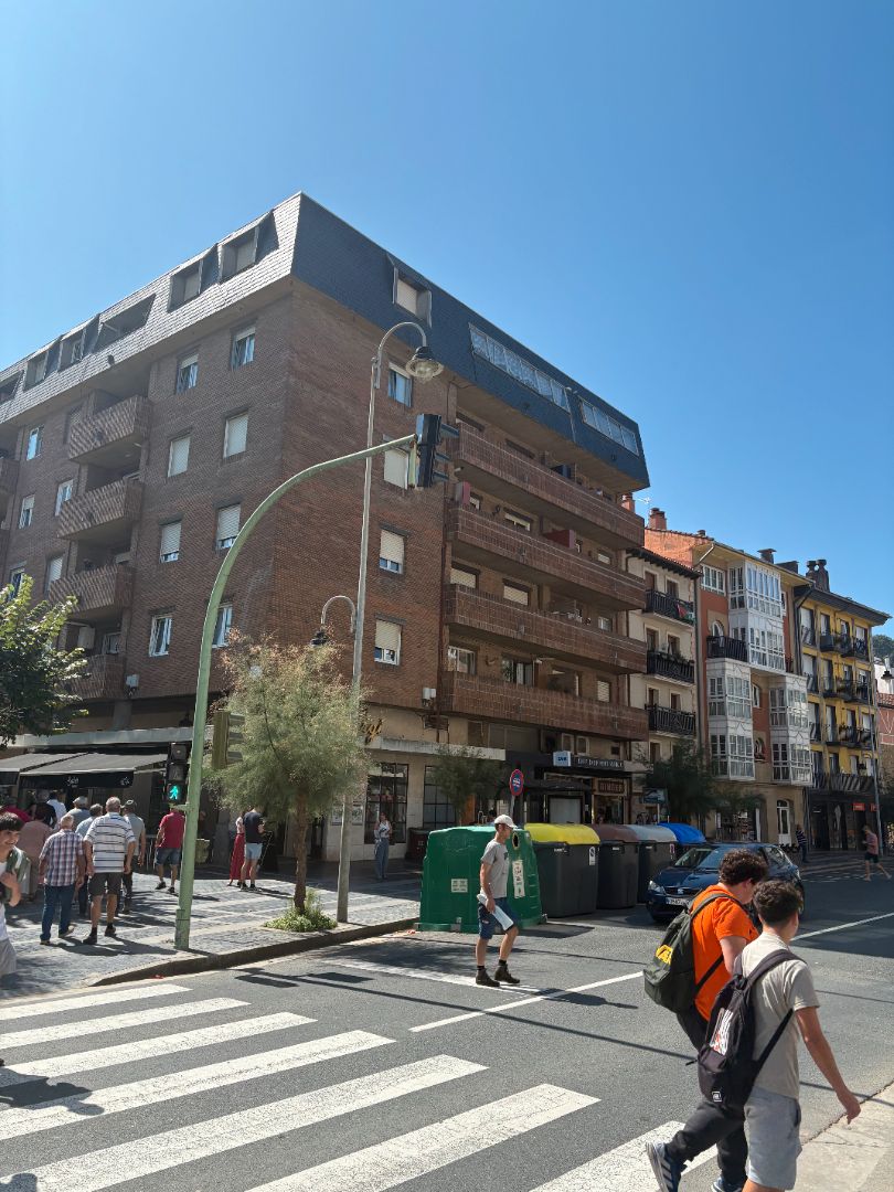 Vista exterior de Piso en venta en Zarautz con Calefacción, Terraza y Amueblado