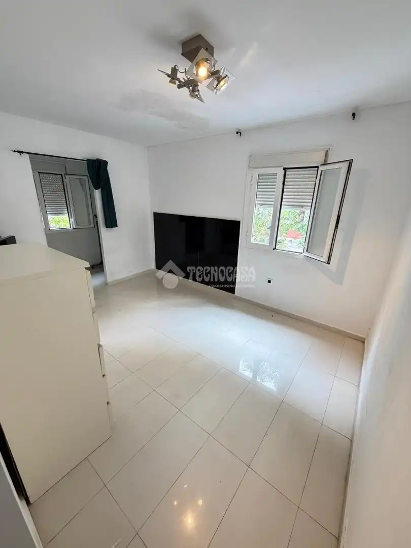 Bedroom of Flat for sale in Sevilla  with Air Conditioner