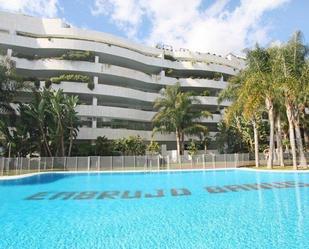 Piscina de Àtic de lloguer en Marbella amb Aire condicionat, Jardí privat i Terrassa