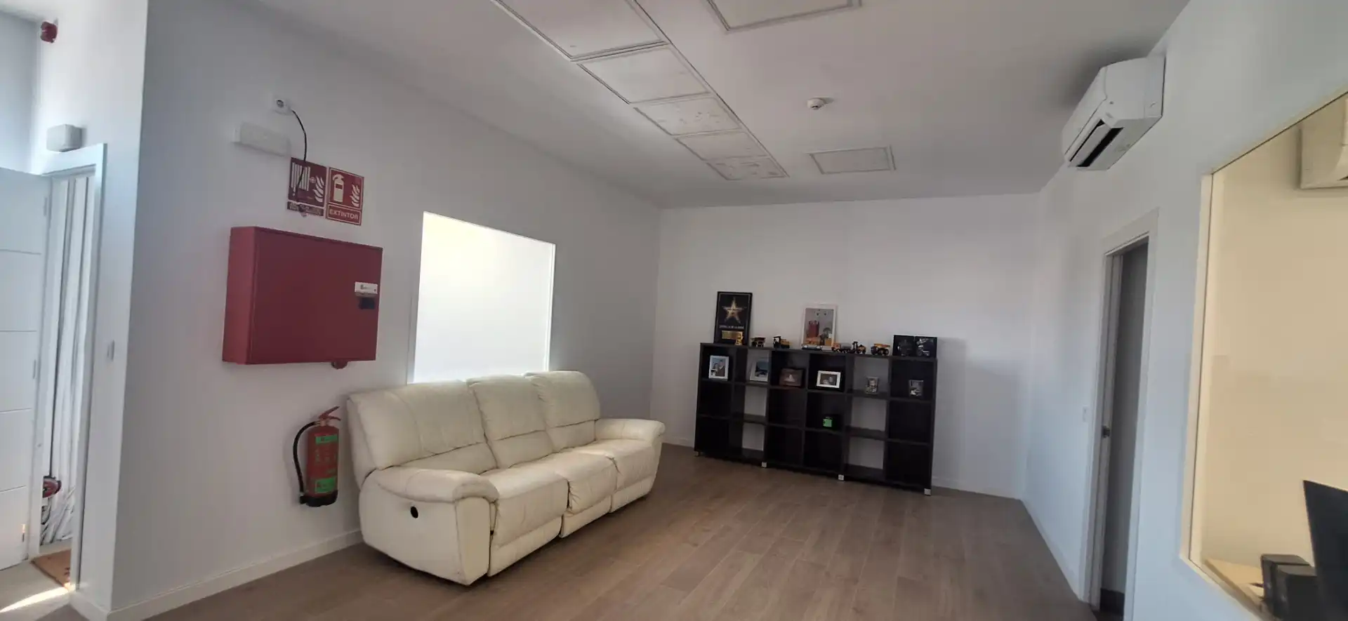 Fabrikhallen zur Miete in Bétera