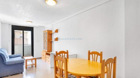 Apartamento con balcón en la provincia de Alicante, en Torrevieja. 2 habitaciones | 82 m² | 900 metros del mar, imagen 3