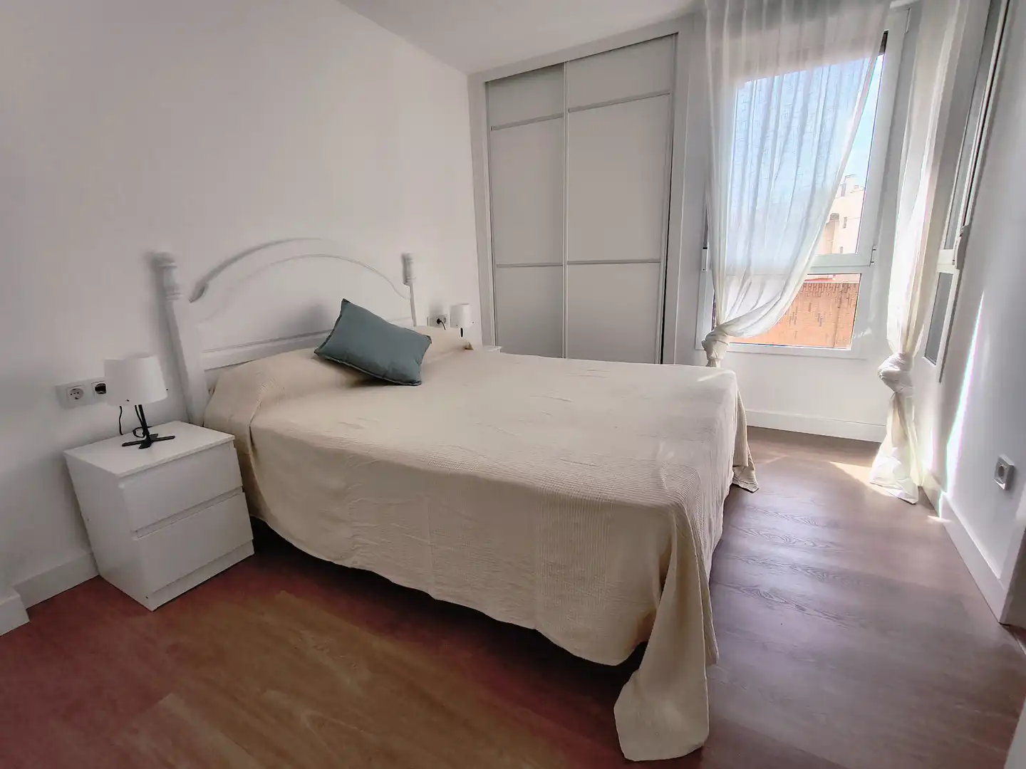 Schlafzimmer von Wohnungen zur Miete in Alicante / Alacant mit Klimaanlage, Terrasse und Möbliert