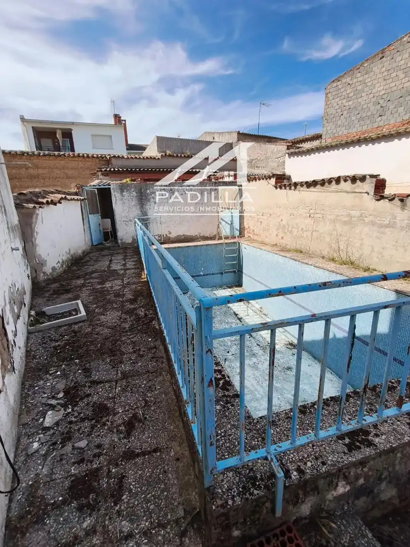 Piscina de Casa o chalet en venta en Santa Cruz del Retamar con Calefacción, Trastero y Piscina