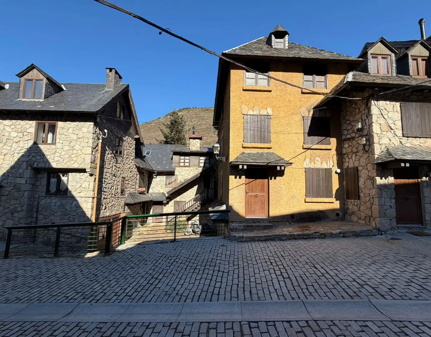 Exterior view of Houses for sale in Vielha e Mijaran  with Heating, Terrace and Storage room