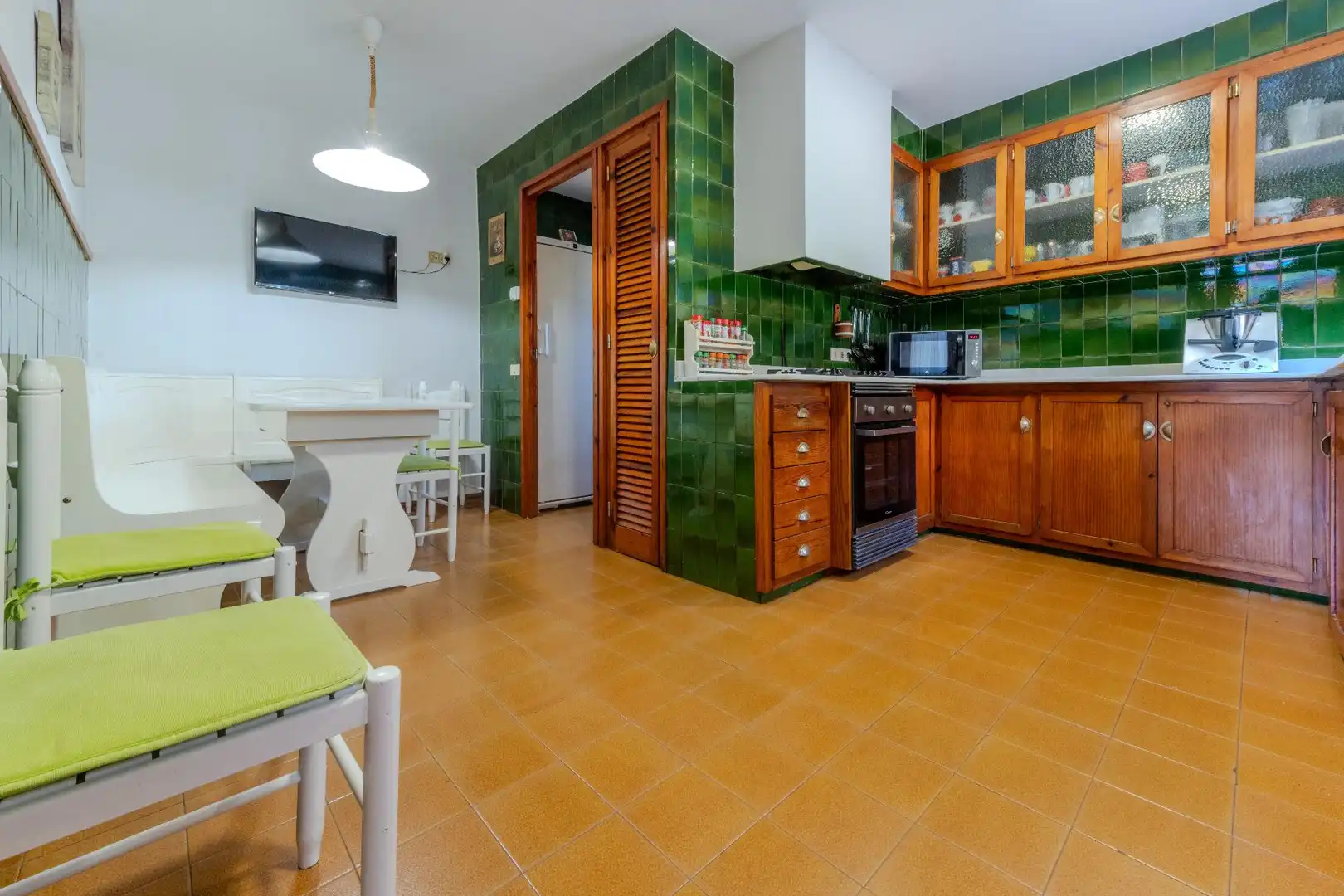 Cuina de Casa o xalet en venda en Castellar del Vallès amb Calefacció, Jardí privat i Terrassa