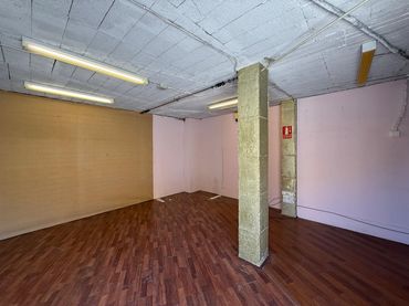 Local comercial en alquiler en La Zubia Ciudad