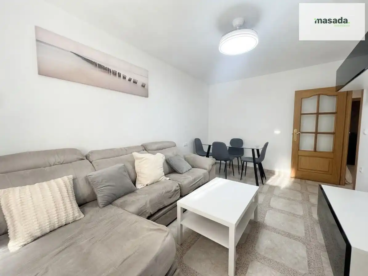 Living room of Flat for rent in Granada  with Furnished and Balcony