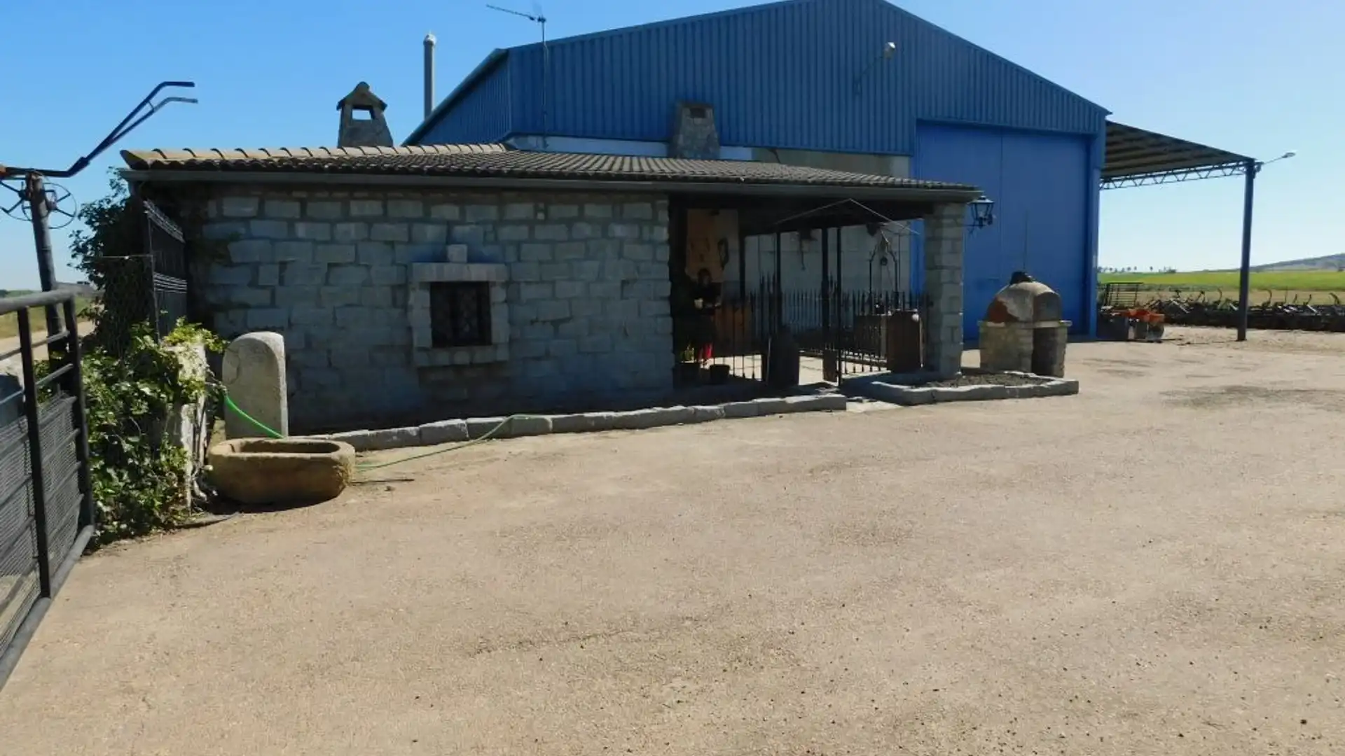 Vista exterior de Finca rústica en venta en Don Benito con Jardín privado y Trastero