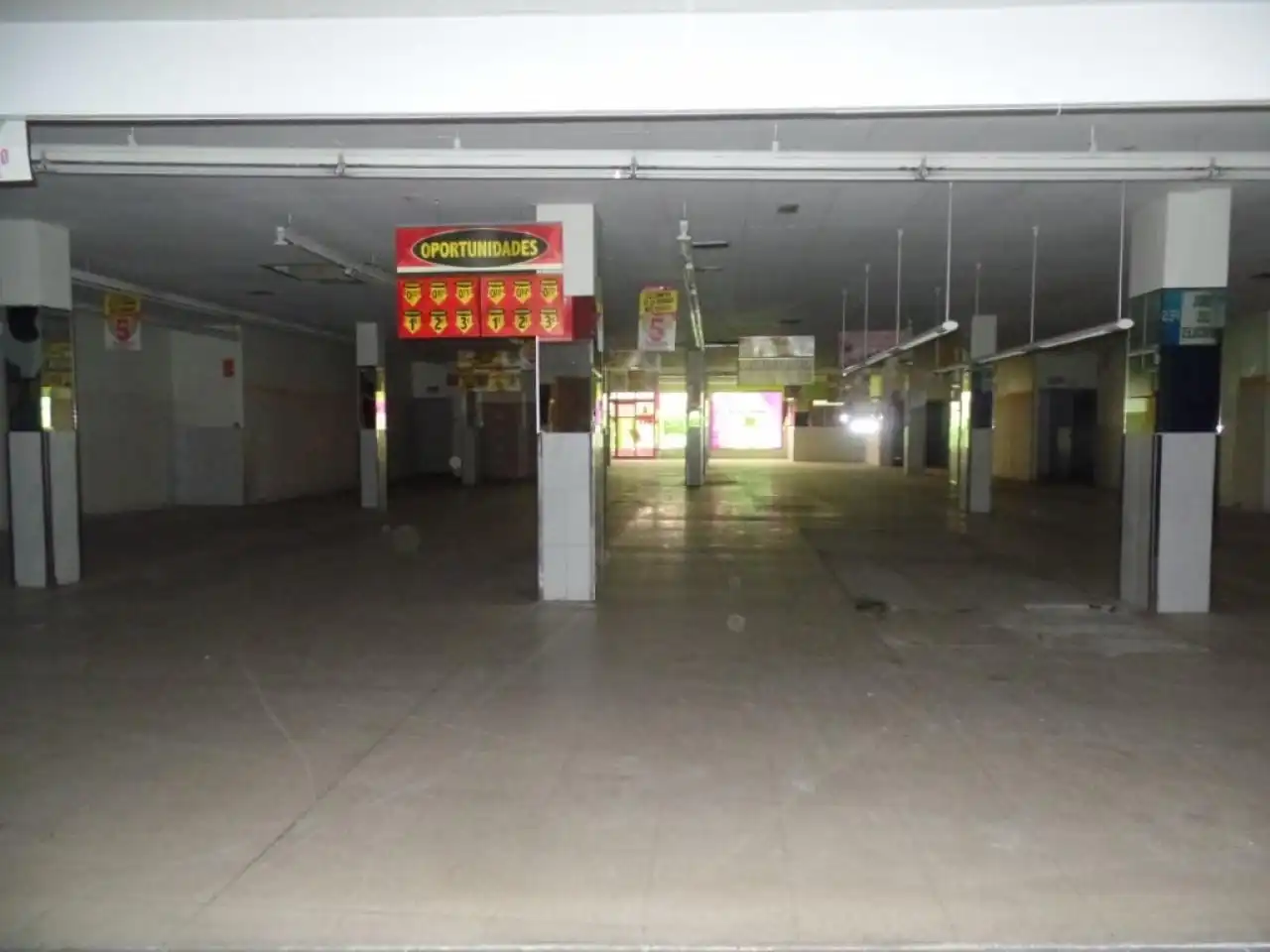 Local comercial en venda a Calle Luis S. Carmona 1 24002 Leon, imagen 4