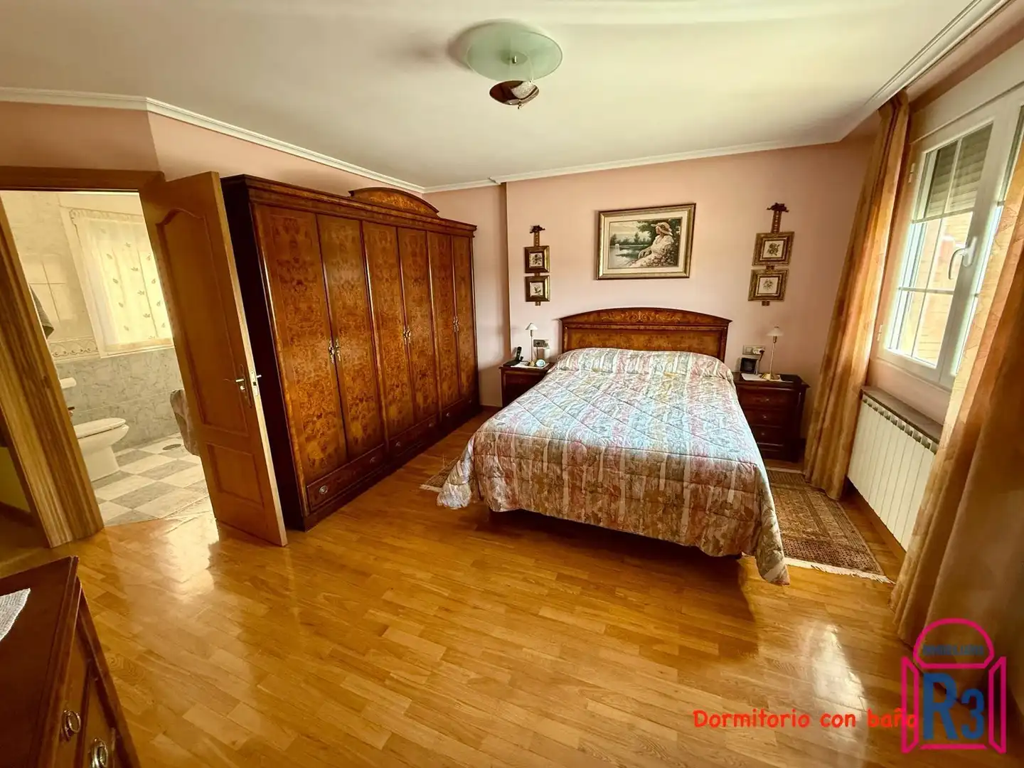 Habitación de Casa adosada en venta en San Andrés del Rabanedo con Calefacción y Amueblado