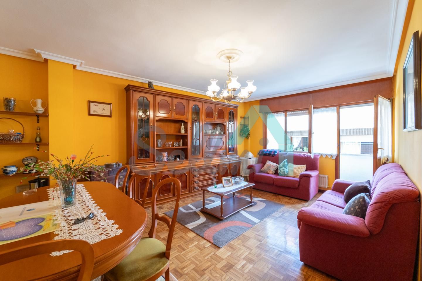 Sala d'estar de Pis en venda en Grado amb Calefacció, Parquet i Terrassa
