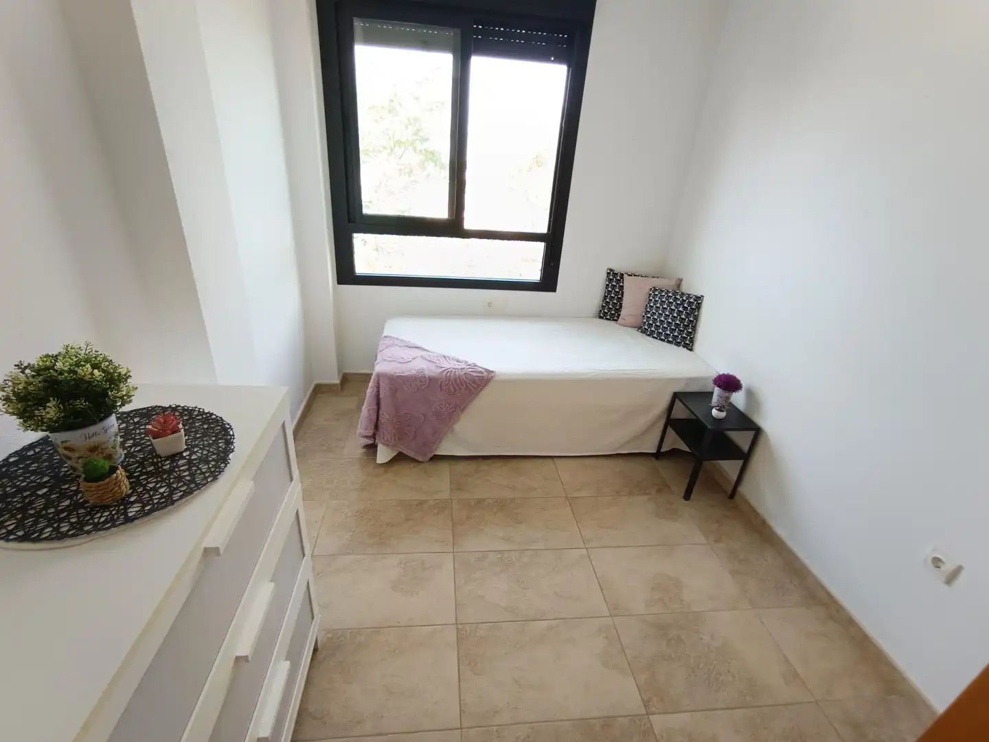 Habitación de Casa adosada en venta en Molina de Segura con Aire acondicionado, Calefacción y Jardín privado