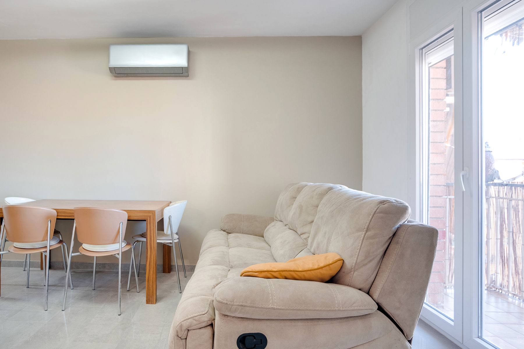 Living room of Flat for sale in Sant Adrià de Besòs  with Heating and Balcony