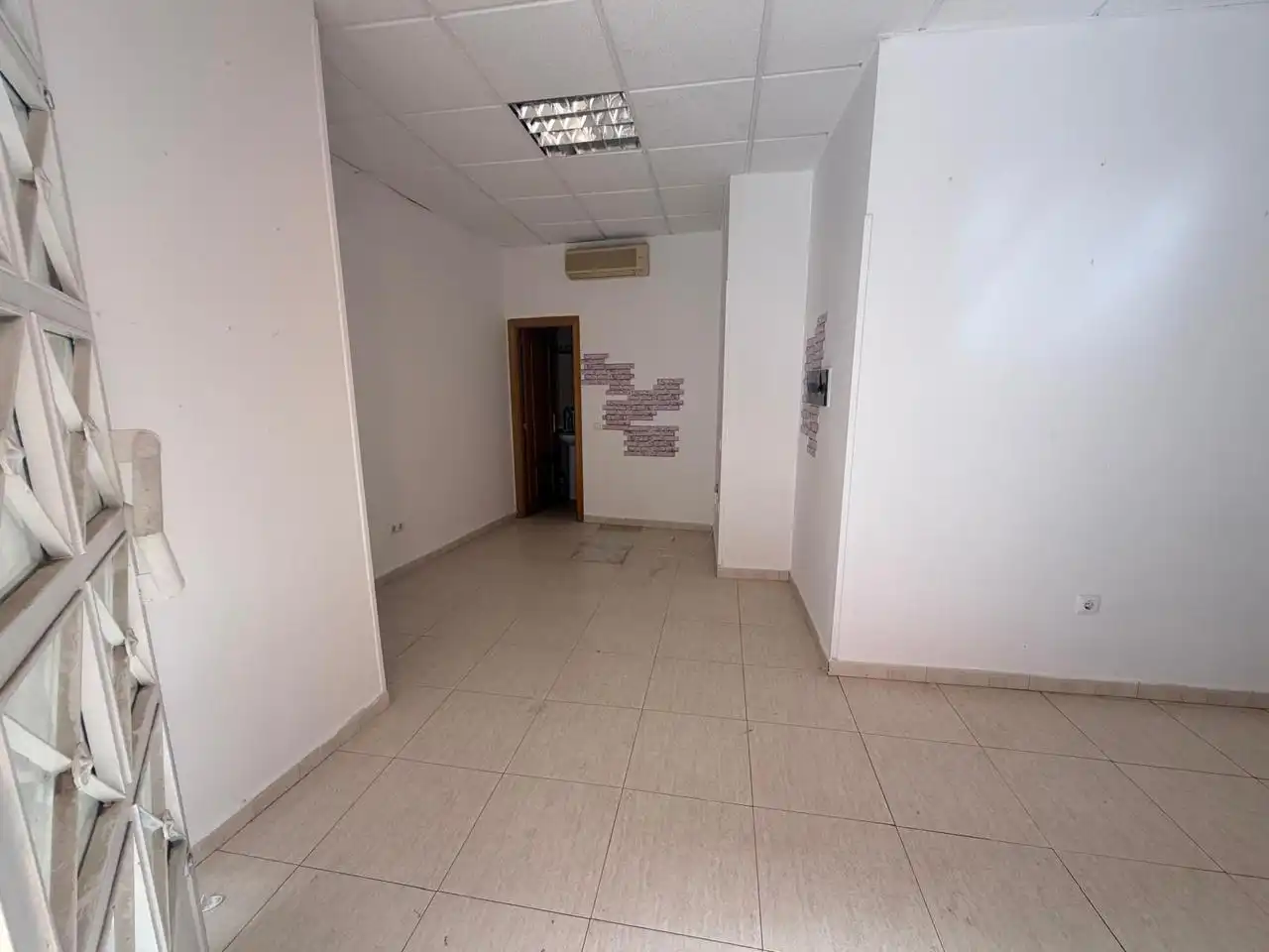 Local comercial en venda a Pablo Iglesias, imagen 2