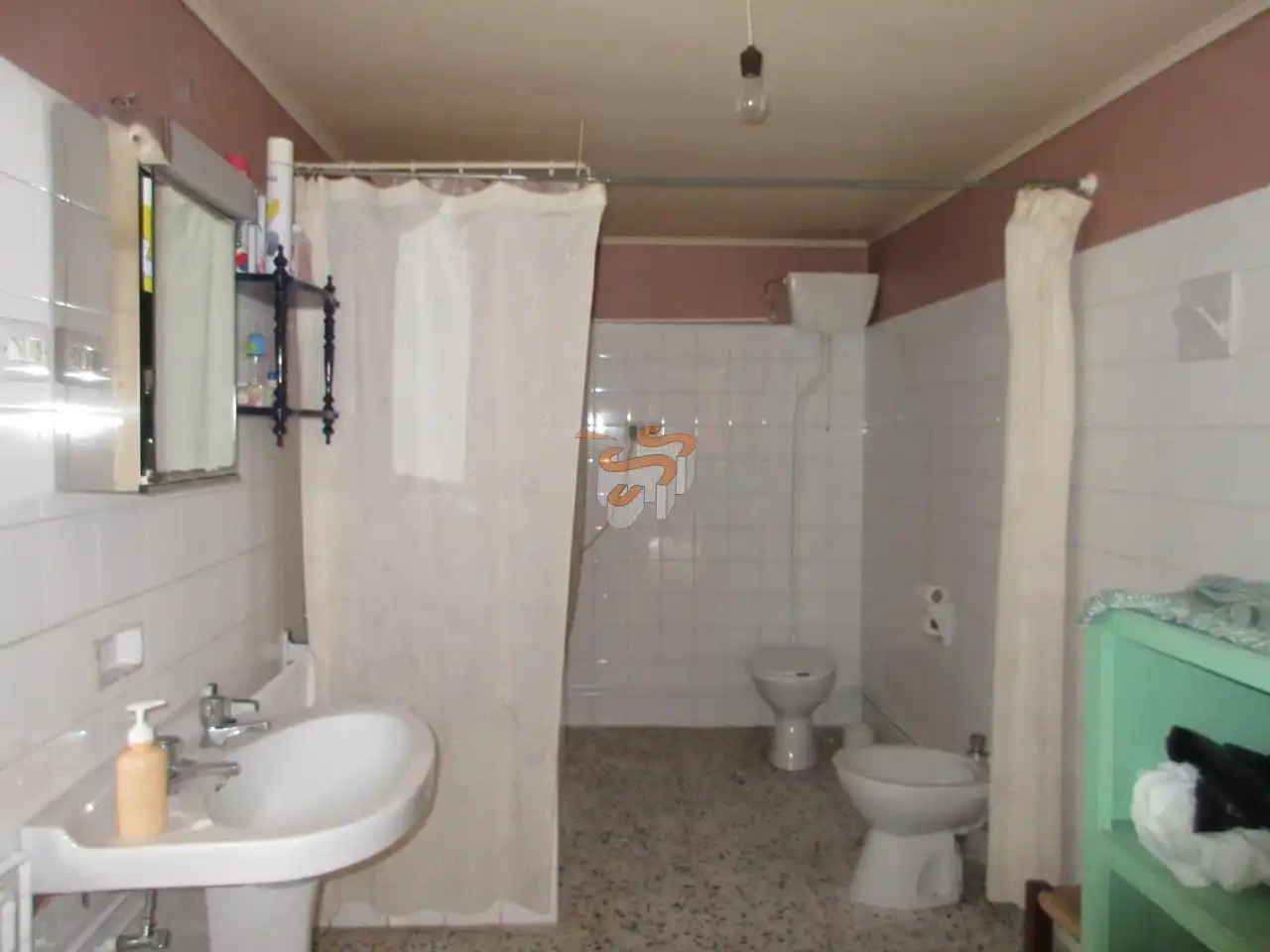 Baño de Finca rústica en venta en A Capela  con Jardín privado