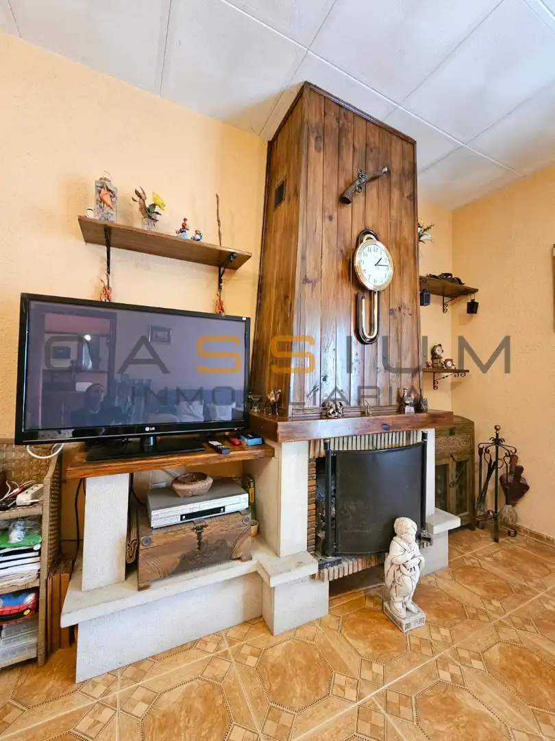 Casa con piscina en venta en Carrer Santa Oliva, imagen 8