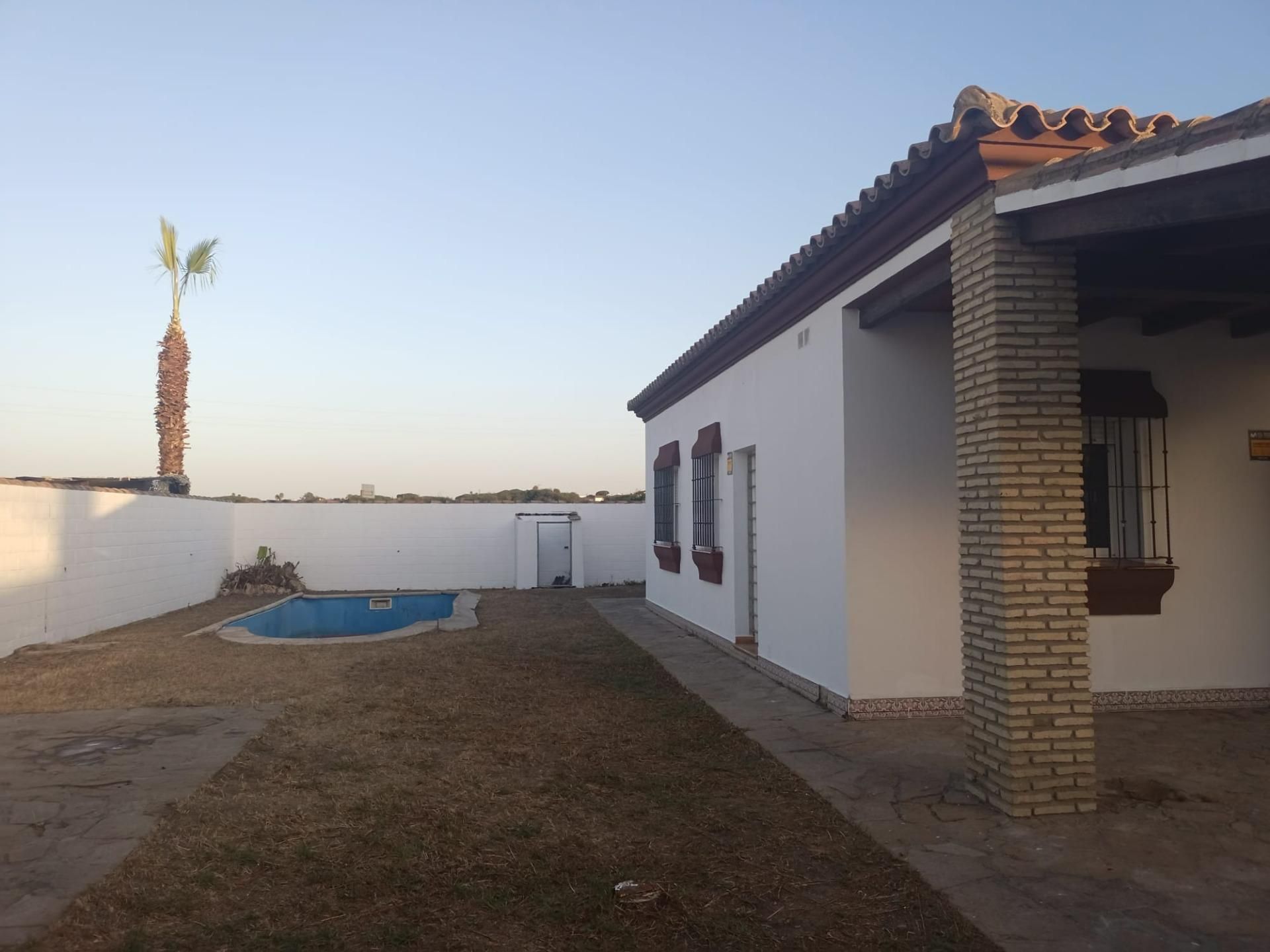 Piscina de Casa o xalet en venda en Chiclana de la Frontera