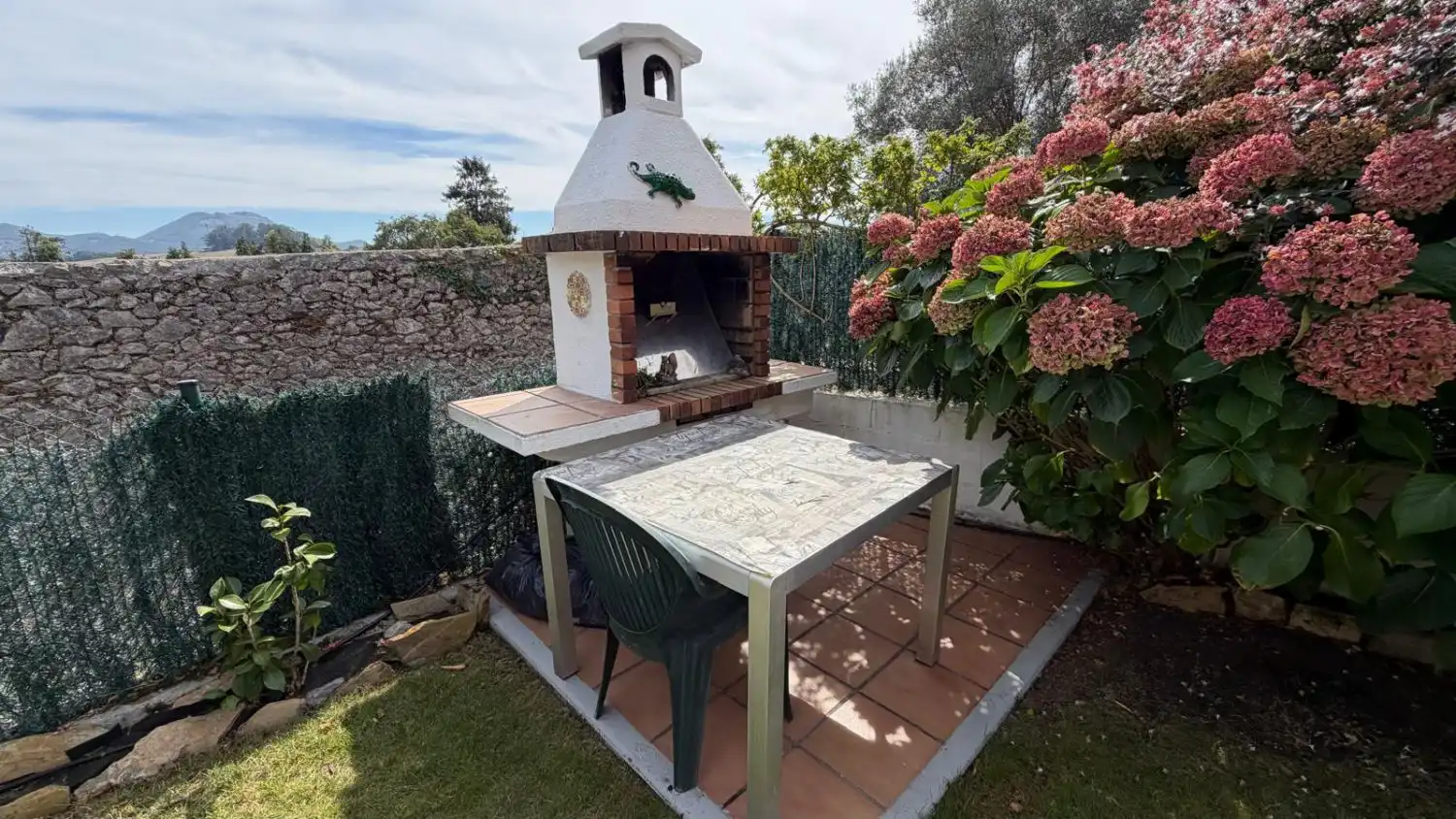 Terrasse von Einfamilien-Reihenhaus zum Verkauf in Argoños  mit Heizung und Terrasse
