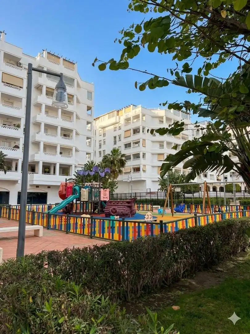 Àtic amb piscina en venda a Nueva Andalucía