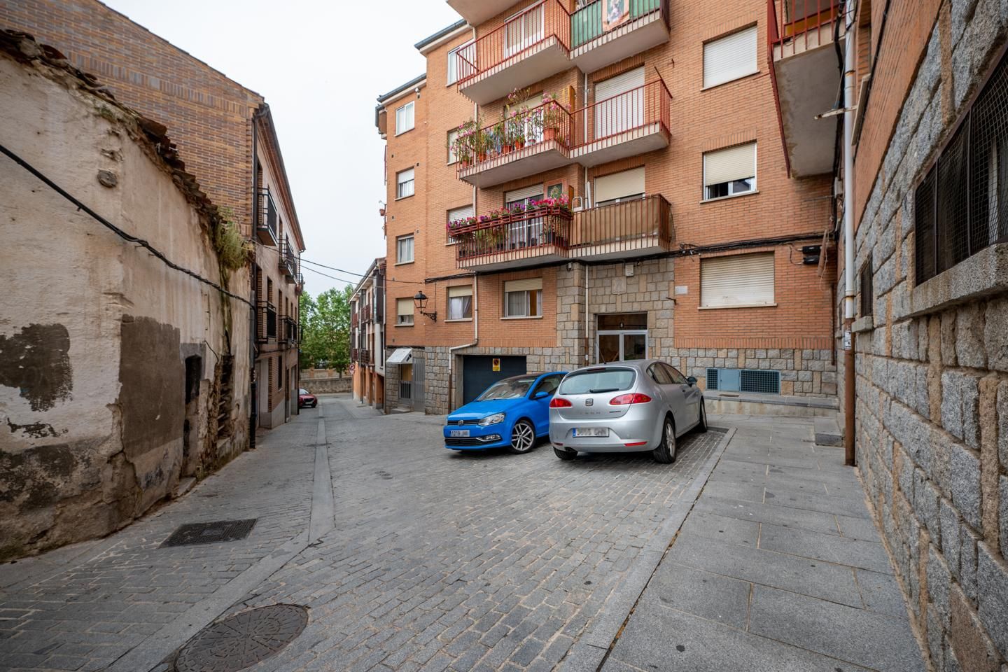 Vista exterior de Pis en venda en Ávila Capital amb Calefacció, Parquet i Terrassa