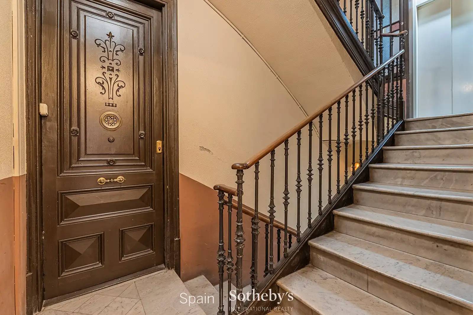 Apartament amb ascensor en venda a Gran Via de les Corts Catalanes, imagen 54